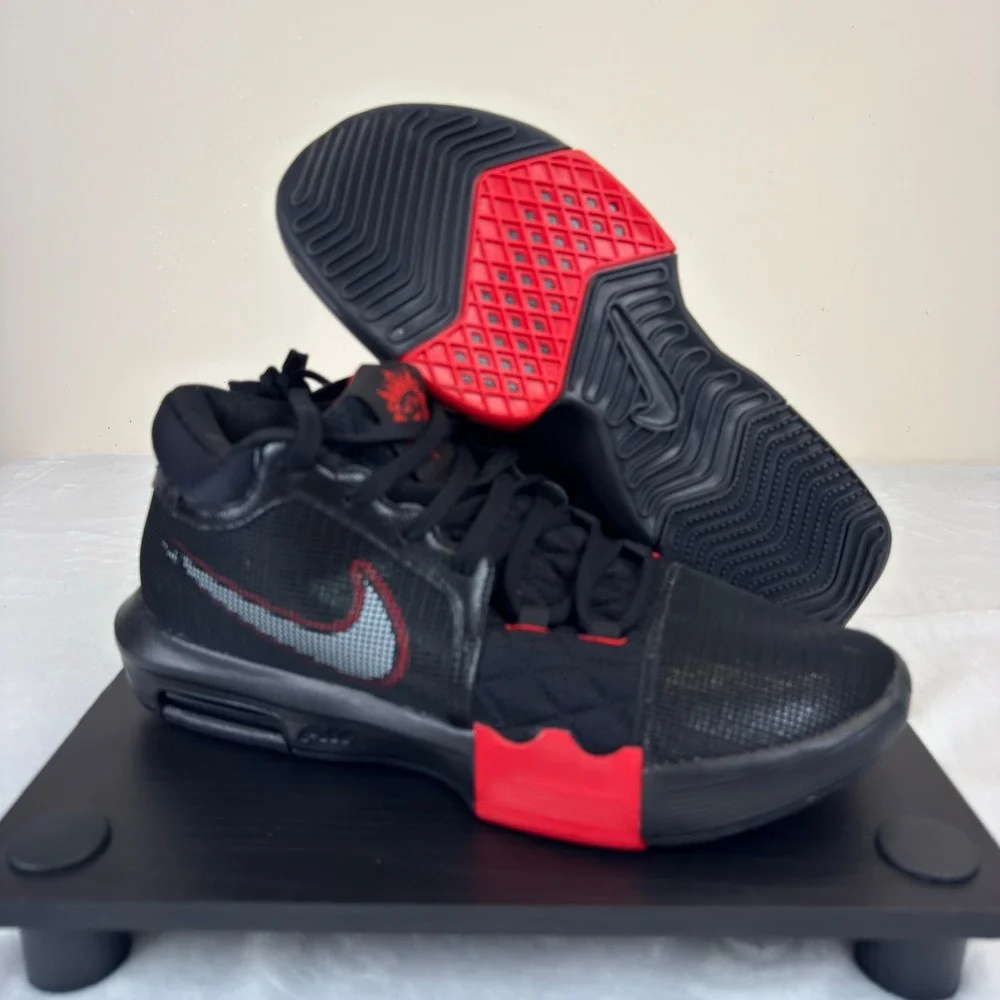 Nike Men's LeBron Witness VIII 8 Black University Red FB2239 005 Size 12 New